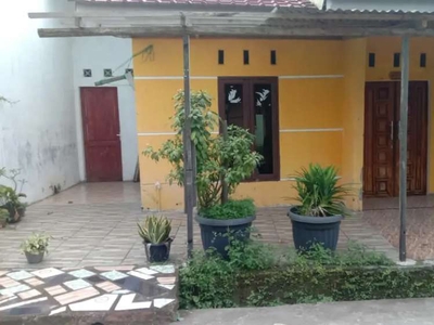 Di sewakan rumah di jl. Serasi , kec.sunggal