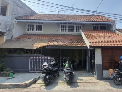 Dijual rumah 2 lantai murah cocok buat usaha lokasi di karah jambangan