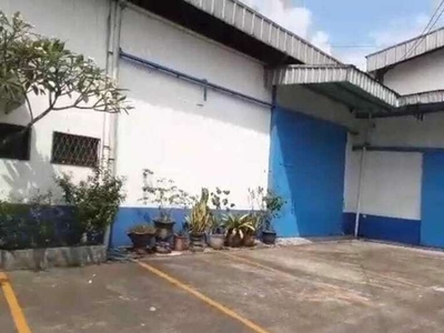 Disewakan gudang dan kantor muat kontainer 40ft di Leuwinutug Bogor