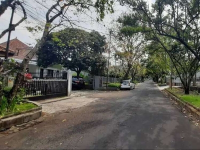 Disewakan Rumah Belanda Apik Terawat Jln. Dago Bandung