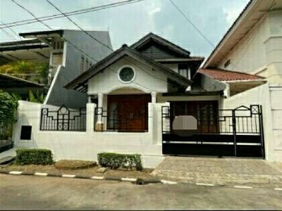 Disewakan rumah di jl.Mandar sektor 3 Bintaro Jaya