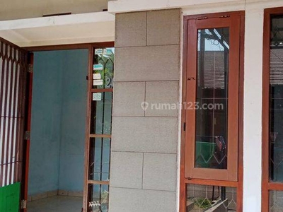 Disewakan Rumah Minimalis Siap Huni di Mekar Hegar Mekar Wangi