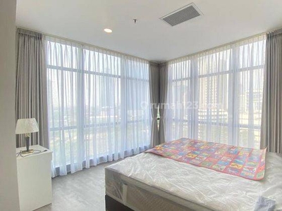 For Rent 3 + 1 Bedroom Sudirman Suites Apartment