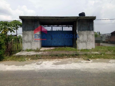 Gudang Dijual Bangunan Kokoh Di Gampengrejo Perbatasan Kota & Kabupate