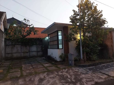 Promo rent home stay ada pool,full furnish pusat kota gatsu tgh jl6mtr