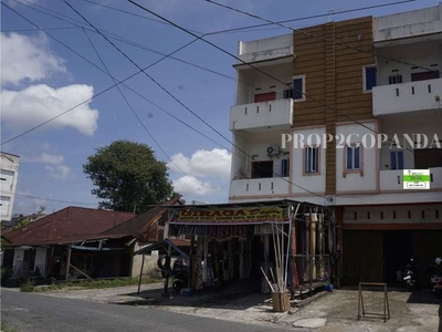 Ruko Tengah Kota Samping Dapur Coklat Jalan Riau Di Pekanbaru