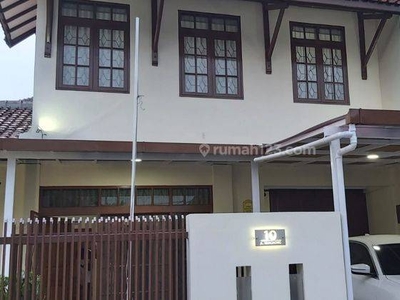 Rumah 2 Lantai Lokasi Strategis Akses Mudah di Turangga Bandung