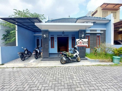 Rumah Bagus 1½ Cluster One Gate Dekat D'