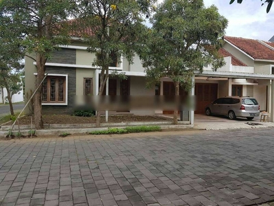 Rumah Cantik minimalis dalam cluster