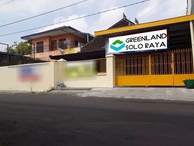 RUMAH COCOK U USAHA ATAU TEMPAT TINGGAL DI DEKAT SRIWEDARI SOLO