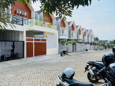 Rumah Kost Exclusive 14 KT 14 KM Kawasan Bisnis Tengah Kampus Malang