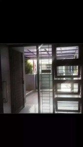 Rumah Minimalis Asri terawat One Gate System, Taman Holis Indah
