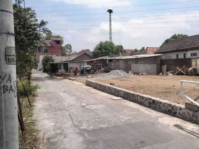 TANAH CANTIK ISTIMEWA DI JALAN PLEMBURAN KAWASAN PREMIUM DEKAT UGM