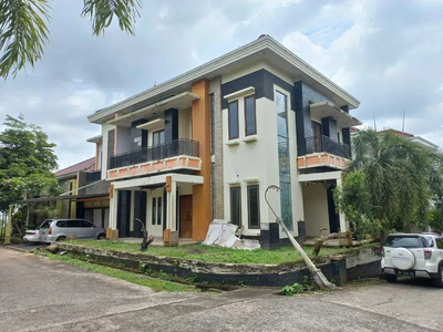 Dijual Rumah Cantik Villa Bank Raya Demang Lebar Daun Palembang