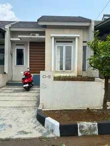 Disewakan rumah 5menit ke statiun cilebut