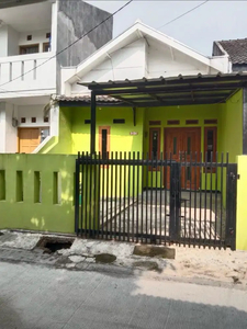 DISEWAKAN RUMAH