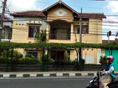 Jual Rumah di Kota Yogyakarta jarak 550 meter ke UGM 900 meter ke TUGU