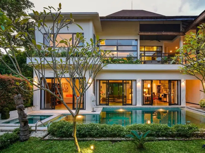 LUXURY 4 BEDROOM MODERN MINIMALIST VILLA AT BEACHSIDE SANUR IN PRIME L