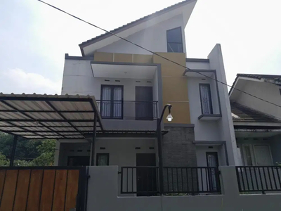 Rumah Siap Huni Pakuan Regency Bangunan 2 Lantai Dekat RS Medika