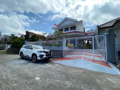 Rumah Villa Luas 650 m² Area Selecta Batu