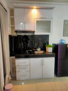 Sewa Semi Furnished 2 bedroom 6 bulan tahunan