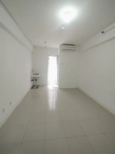 Studio Besar - Apartemen Bassura City free Maintenance