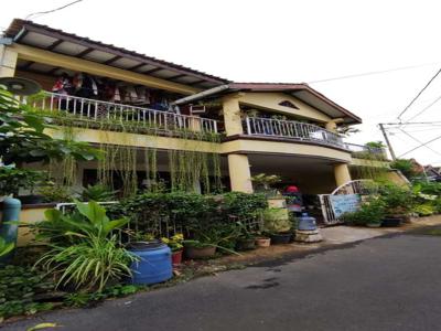 Dijual Rumah 3 lantai di Manyaran Semarang Kota
