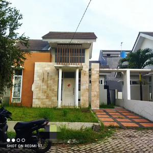 Di Jonggol rumah di dalam cluster luas 180 dengan fasilitas lengkap