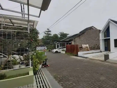 Dijual cepat rumah 2 lantai di Cisaranten Kulon Arcamanik Kota Bandung