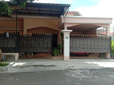 DIJUAL Rumah Asri Jalan Papa Papa Siap Huni Kota Malang