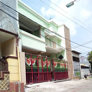 Dijual Rumah Baru Renovasi di Semolowaru Surabaya