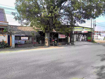 Dijual rumah lama di jalan raya Soreang Banjaran cocok untuk usaha