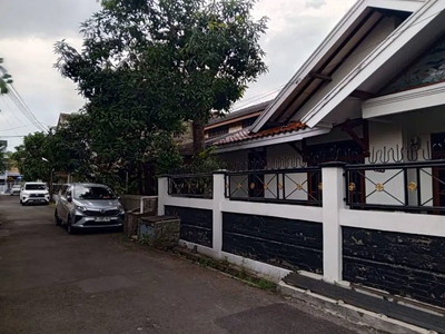 Dijual Rumah Strategis Dekat ke Jl. Soekarno Hatta