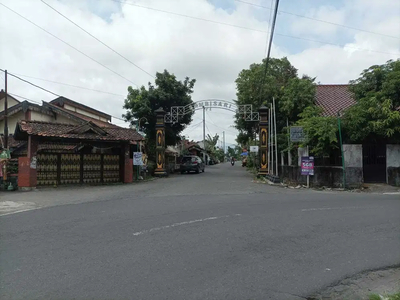 Dijual Tanah Sorogenen Selatan Candi Sambisari ; SHM P