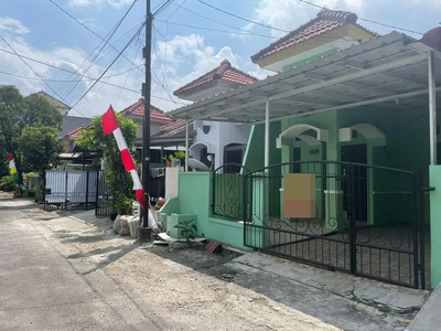 Disewakan rumah di Galaxy Bekasi Selatan