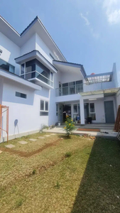 Jual Rumah Siap Huni dengan Ceiling Tinggi di Budi Indah Bandung Utara