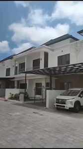 Rumah 2 Lantai 3 Kamar Tidur Lokasi Strategis Dekat Bypass Ngurah Rai