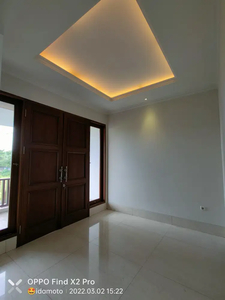 rumah brand new strategis ada pool di Ampera , Jaksel ( PR)