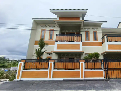 Rumah Cantik 2 Lantai View Sawah, Utara Stadion Maguwo