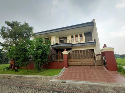 Rumah Classic Siap Huni Sudah Renov di Graha Famili