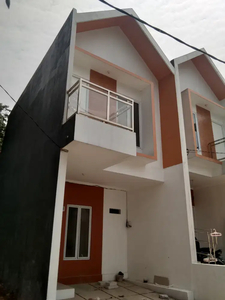 Rumah dijual 2 lantai Satu unit Terakhir Lokasi Depok