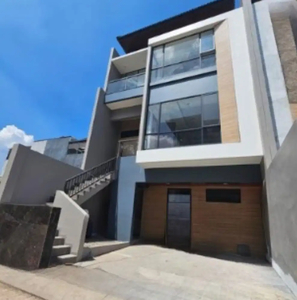 Rumah dijual di Setra Duta Royal Grande, rumah baru, 3 lantai, ready.