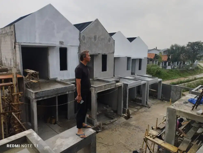 Rumah dua lantai dalam cluster murah di Munjul Jakarta timur