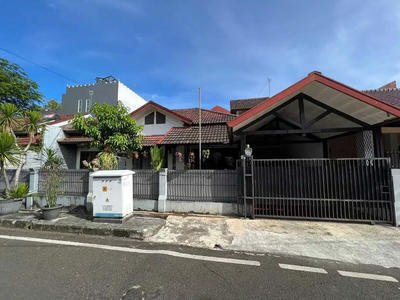 Rumah hitung Tanah dalam komplek pondok kelapa Jakarta Timur
