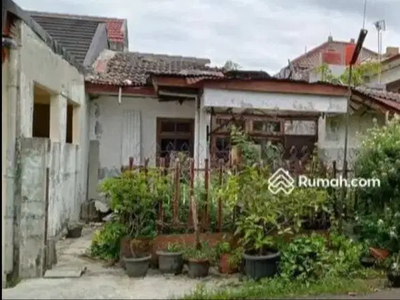 Rumah Luas 190m2 dengan 2 Kamar Tidur di Komplek Pulogebang Permai