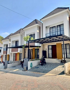 Rumah Mewah 2 Lantai Grafika Banyumanik