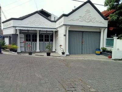 Rumah mewah hook dekat Bandara A Yani Semarang barat