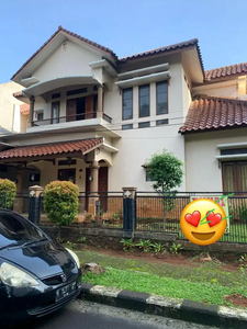 Rumah mewah luas posisi hooked boulevard Ddi Pesona Khayangan Depok