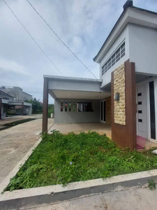 Rumah second tahun 2019 dijual cepat dalam perumahan poin mas depok