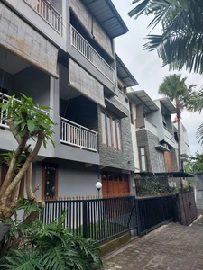 Rumah Semi Villa Dekat Pantai di Sanur